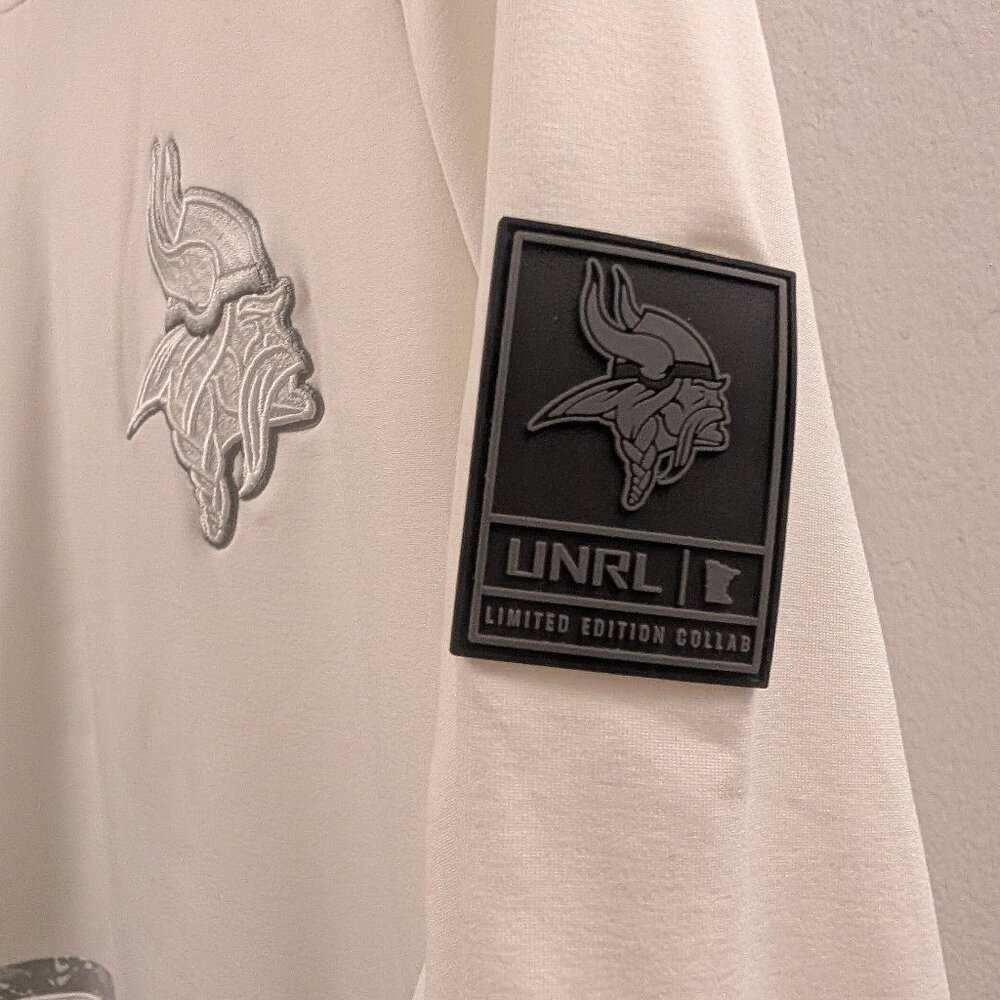 UNRL Vol 3 No 6 Minnesota Vikings Hoodie White - Picture 4 of 8